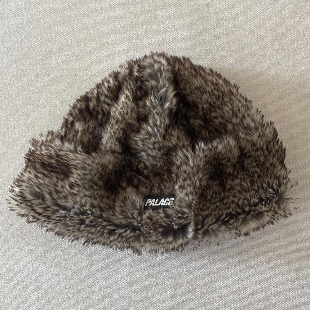 PALACE Faux Fur Teddy beanie Hat in fox tip L/XL